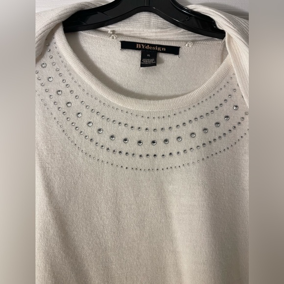 NWOT Woman knit sweater with removable scarf size XL color cream. (final price) - Picture 5 of 6